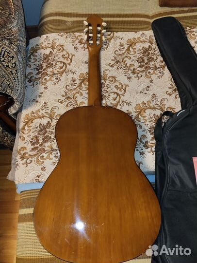 Классическая гитара yamaha c40