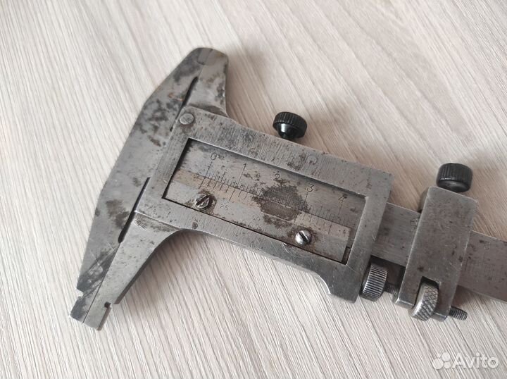 Штангенциркуль 200мм. твердосплав. (комплект)