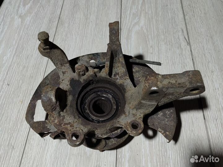 Кулак поворотный левый Maxima A32