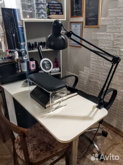 Маникюр с покрытием лаком