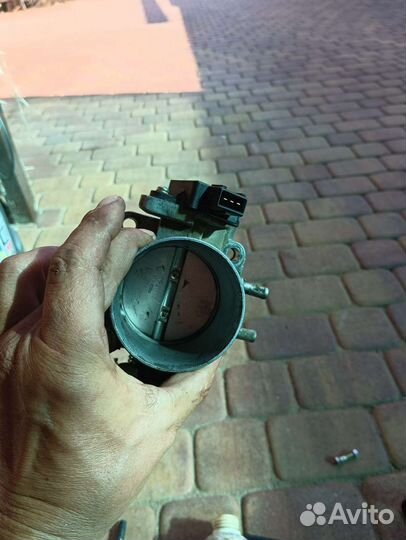 Дроссельная заслонка газ