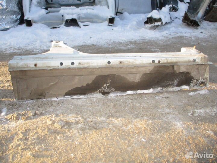 Порог со стойкой правый Nissan Juke (F15)