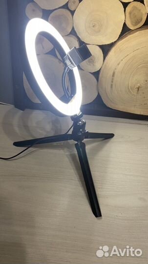 Кольцевая лампа 20 см