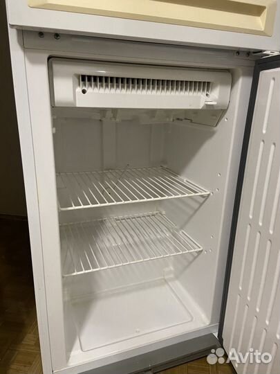 Холодильник stinol