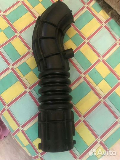 Продаю патрубок возд.фильтра на лада веста