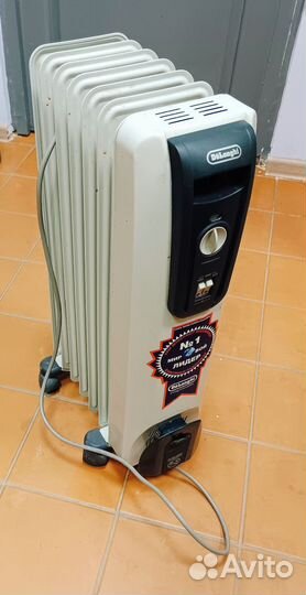 Масляный радиатор Delonghi