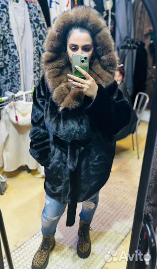 Шуба женская шик с капюшоном теплая