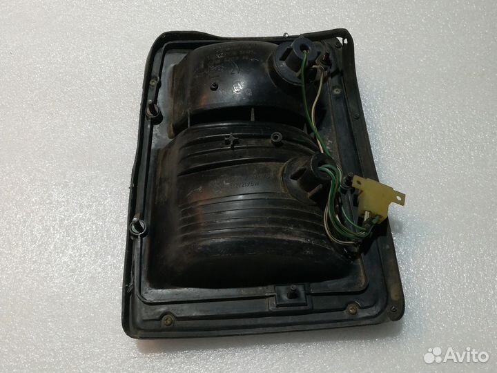 Задняя блок фара. Тойота 80х годов