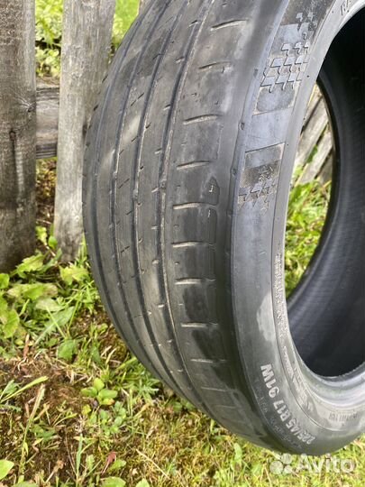 Kumho Ecsta HS51 225/45 R17