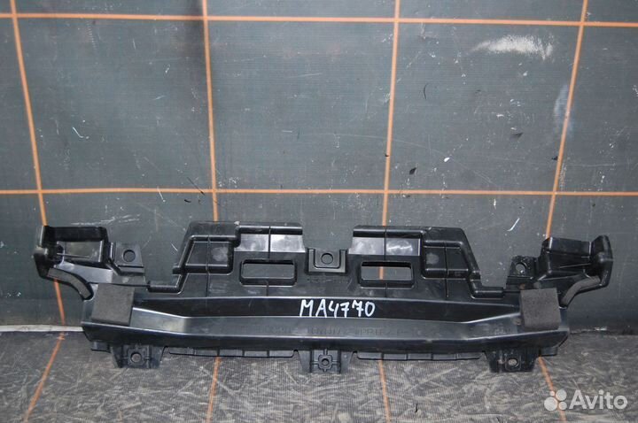 Накладка бампера переднего - Toyota Land Cruiser