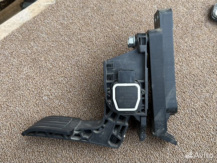 Педаль газа на DAF 1860240