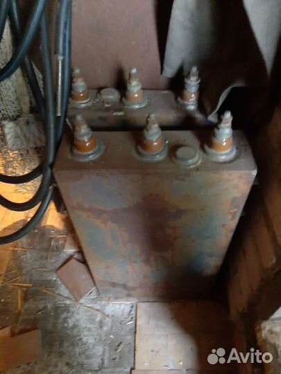 Рубильники и конденсаторы