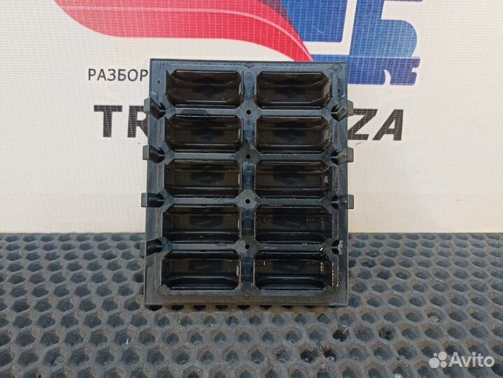 81617010243 Рамка кнопок