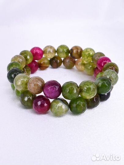 Мастер по плетению бус, браслетов