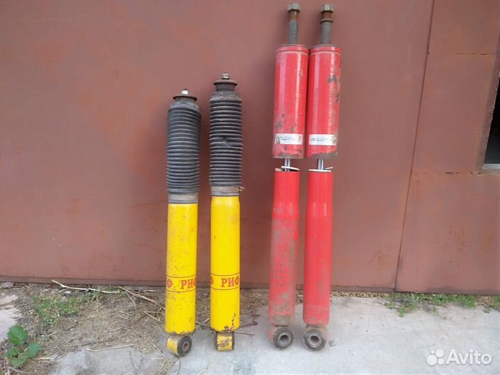Амортизаторы передние