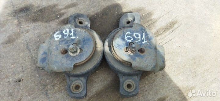 Подушка двс Subaru Legacy BE5 EJ208 2003