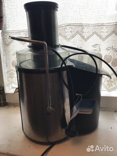 Cоковыжималка Scarlett SC-018, центробежная