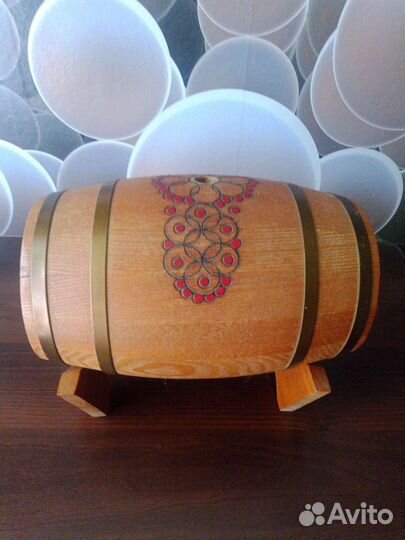 Деревянный бочонок и кружки СССР