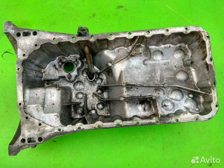 Поддон масляный двигателя Mercedes Benz E-Class