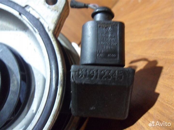 Помпа водяная Volkswagen Golf 5 1K1 BLG 1.4