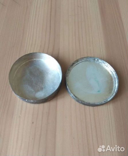 Шкатулка таблетница пудреница