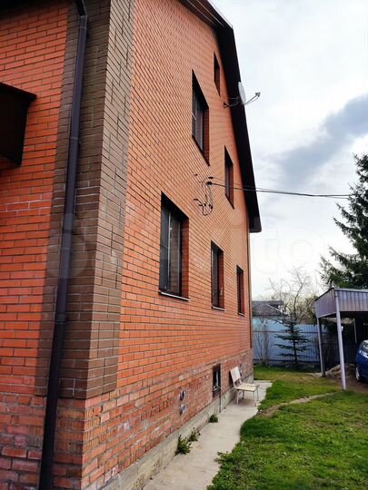 Дом 151,8 м² на участке 16,8 сот.