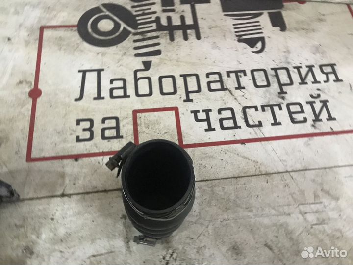 Патрубок интеркулера Peugeot 3008 2010-2013