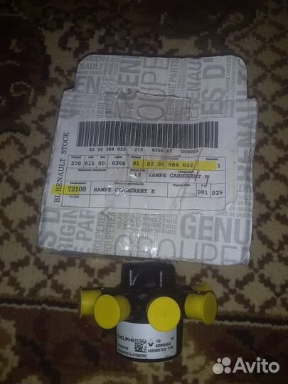 Топливная рампа8200584032 рено