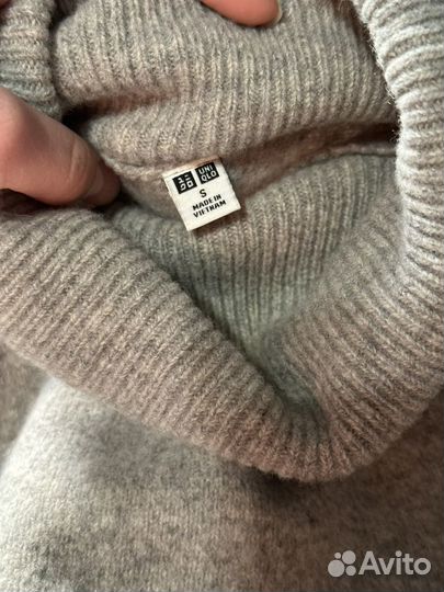 Свитер Uniqlo р. S