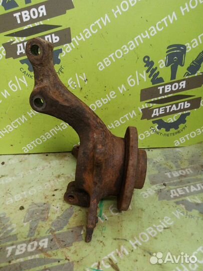 Ступица цапфа кулак передняя левая Vw Passat B3