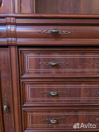 Стенка в гостиную тумба журнальный столик