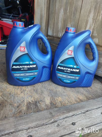 Масло моторное Lukoil Avantgarde 10W40