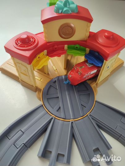 Паровозик чаггингтон. Депо