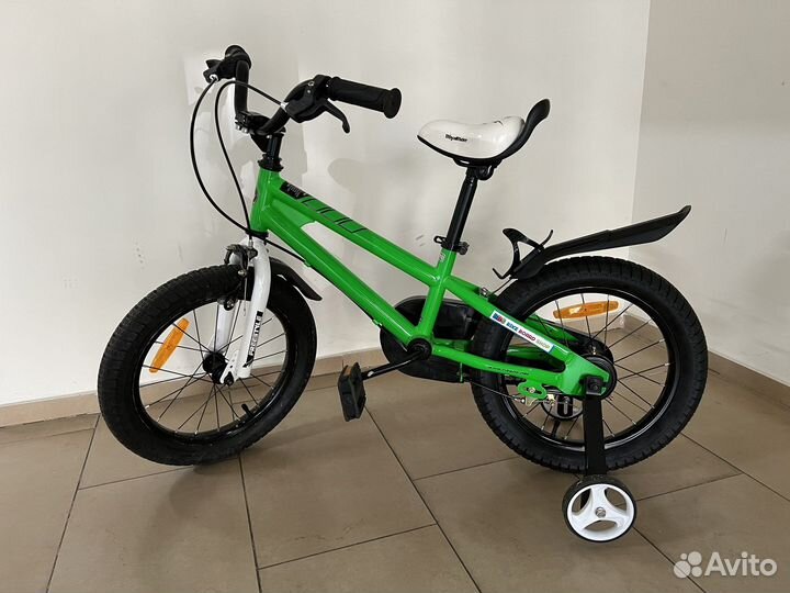 Детский велосипед royal baby 16