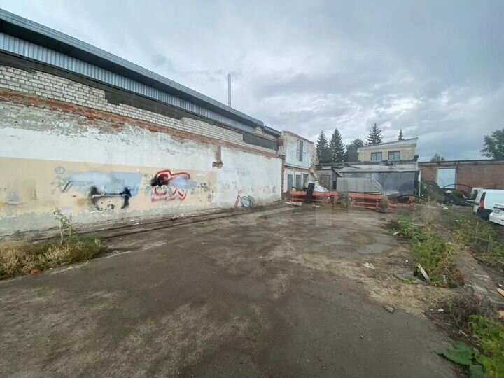 Машиноместо, > 30 м²