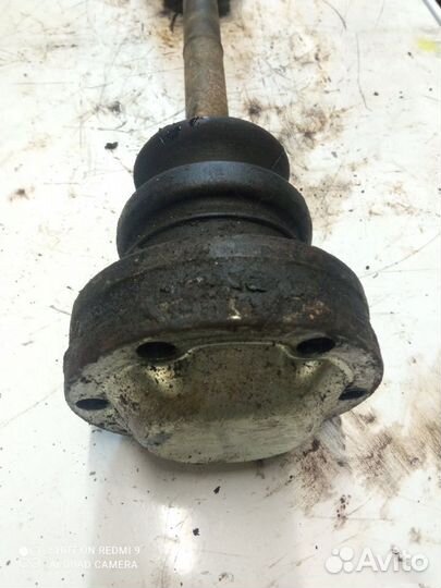 Привод задний Mercedes Benz w126