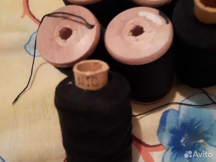 Нитки швейные х.б.замок швейный