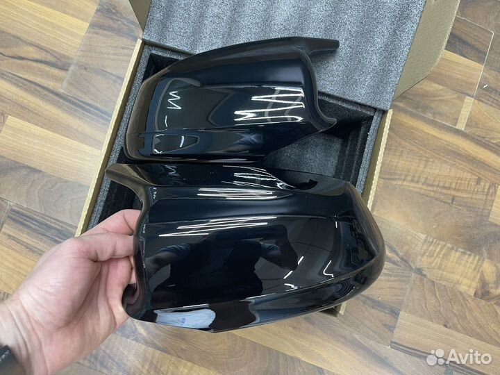 Крышки зеркал для BMW F10 дорест черный глянец
