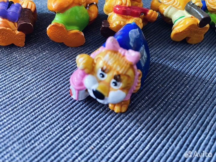 Киндер львы