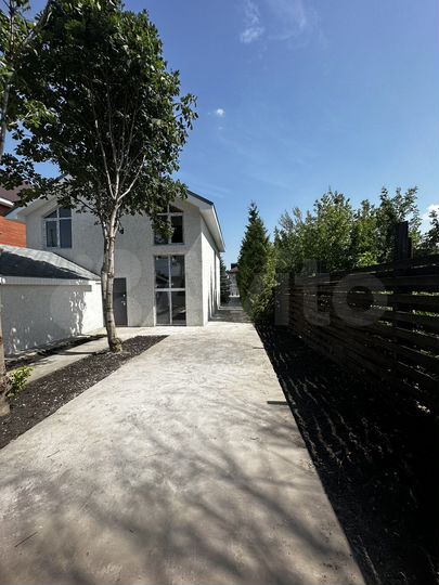 Дом 170 м² на участке 6 сот.