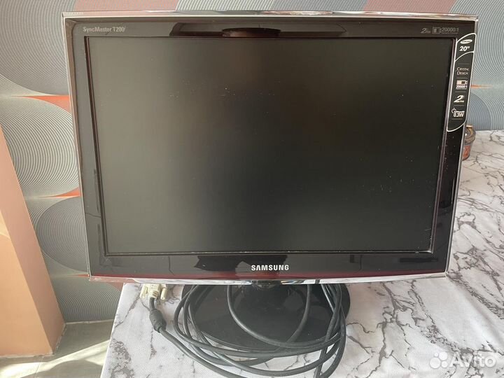 Монитор Samsung