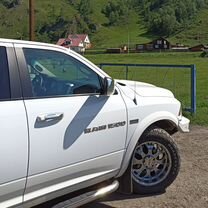 Dodge Ram 5.7 AT, 2011, 215 000 км, с пробегом, цена 3 550 000 руб.