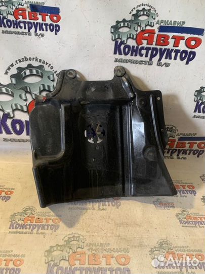 Пыльник двигателя правый Mitsubishi Outlander 4G69