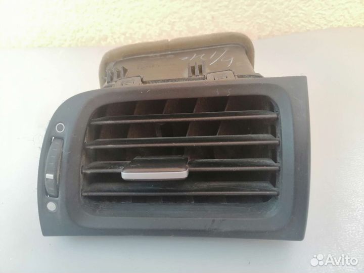 Дефлектор воздушный правый Honda Accord 8