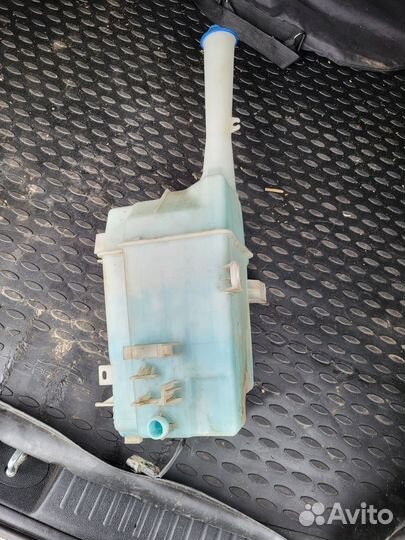 Бачок омывателя соренто прайм,дизель 2017