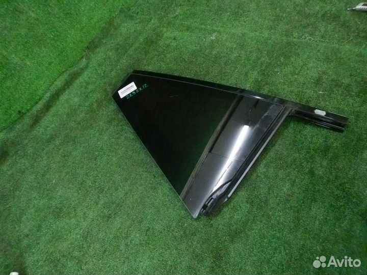 Форточка двери задняя правая Range Rover Vogue 4 L