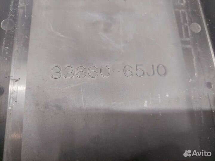 Площадка аккумулятора Suzuki Grand Vitara 2010