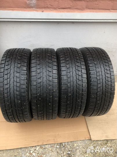 Dunlop SP Winter Ice 01 225/65 R17 102T