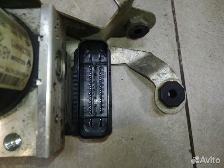 Блок ABS Renault Fluence L30R