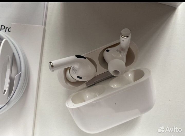 Airpods Pro с шумоподавлением